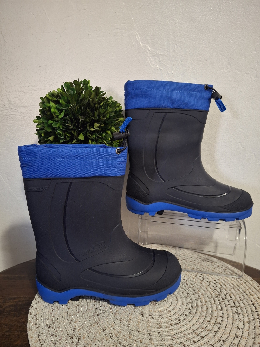 Kamik Kids Waterproof Rain & Snow Boots in Blue and Black Size 3.